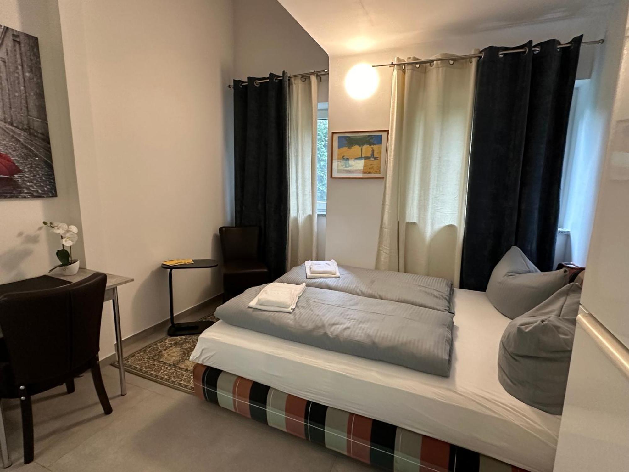 Estelada Boarding Houses - Bogenhausen Münih Dış mekan fotoğraf